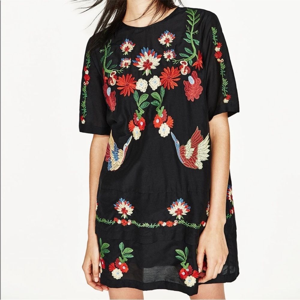 Zara Sz M Embroidered Dress with Floral and Bird Design